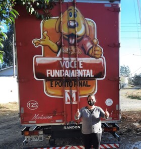 Foto 1 / Caminhão de Prêmios da Lojas MM sai para Prudentópolis